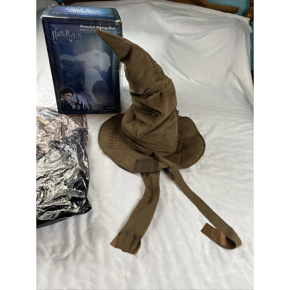 Harry Potter Animated Sorting Hat Wizarding World w Box Need Battery Replacement